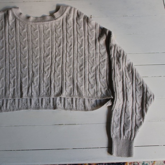Light Grey Oversized Cropped Cable Knit Crewneck Sweater - Picture 1 of 5